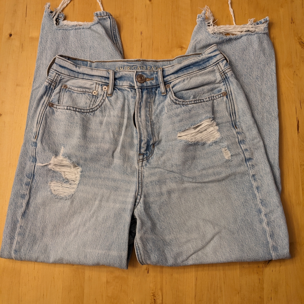 Light Blue Jeans - Picture 2 of 4